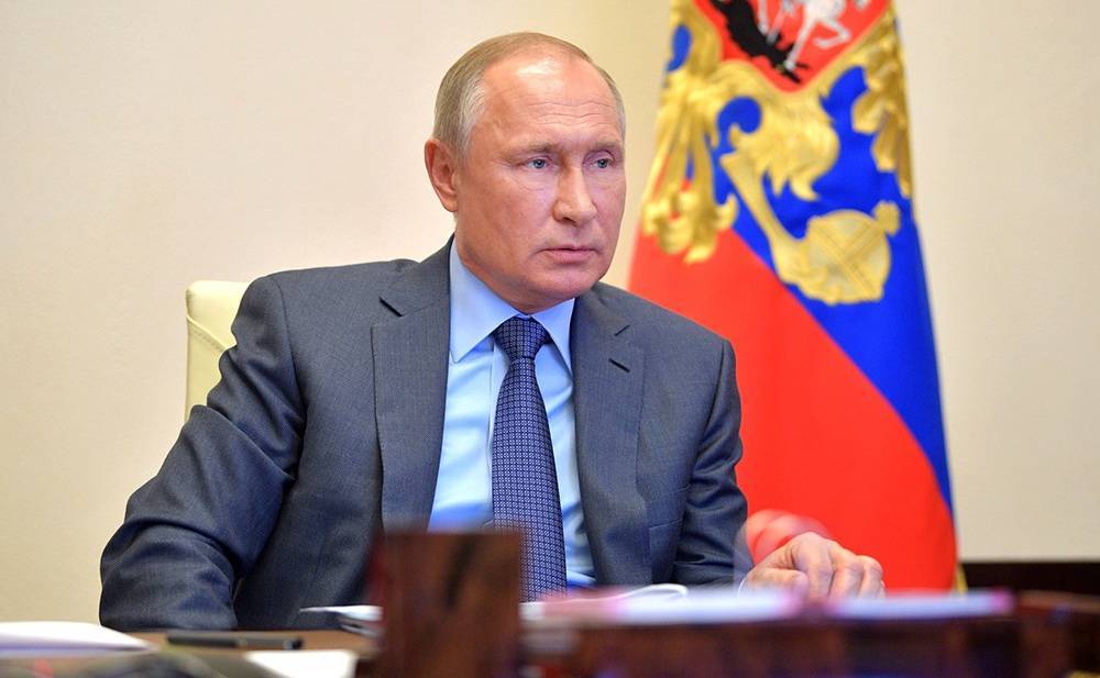 Владимир Путин - Михаил Мишустин - Путин провел совещание по ситуации с коронавирусом - tvc.ru
