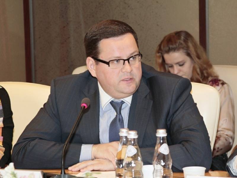 Антон Котяков - Глава Минтруда заявил, что с 1 марта число безработных выросло более чем вдвое - sobesednik.ru - Россия