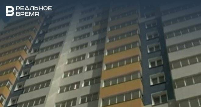 В квартире в Челнах обнаружили труп после жалоб соседей на капающую с потолка кровь - realnoevremya.ru - Набережные Челны