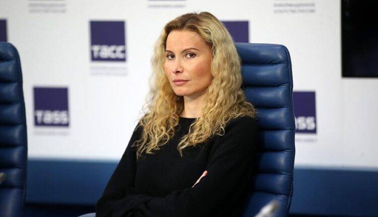 Этери Тутберидзе - Александра Трусова - Евгений Плющенко - Тутберидзе отписалась от Трусовой в Instagram - newtvnews.ru - Россия