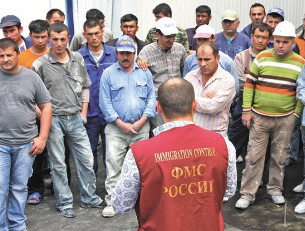 Сергей Собянин - С уличной преступностью среди мигрантов намерены «боротьтся» стройками - vpk-news.ru - Москва