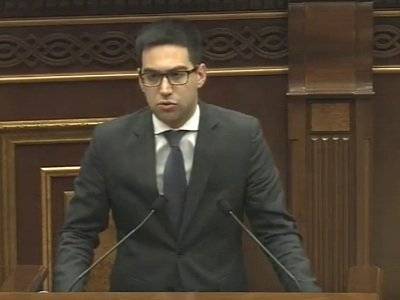 Рустам Бадасян - Минюст: Окончательный проект конституционных поправок в Армении будет представлен в следующем году - news.am - Армения