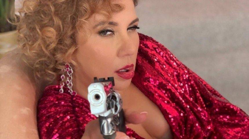 Марина Федункив - «Начать с принятия себя»: Марина Федункив рассказала, как научиться шутить - 5-tv.ru
