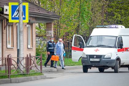 В российском регионе коронавирус нашли у более 200 медиков - lenta.ru - респ. Алания