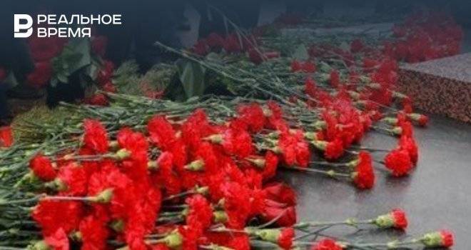 День Победы в Казани дома: полет Ту-160 над Казанкой, песни во дворе и салют онлайн - realnoevremya.ru - Казань