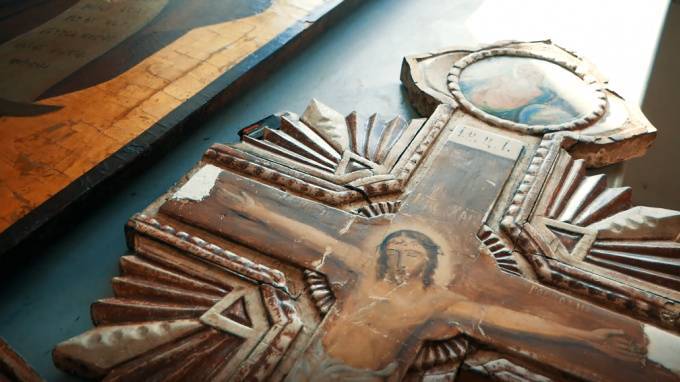 Петербургским священникам для посещения больных с коронавирусом выдадут защитные костюмы - piter.tv - Санкт-Петербург