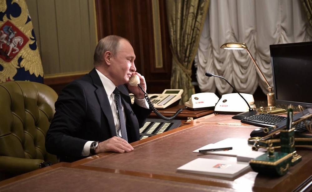 Владимир Путин - Шавкат Мирзиеев - Путин и президент Узбекистана обсудили сотрудничество в борьбе с COVID-19 - vm.ru - Россия - Узбекистан