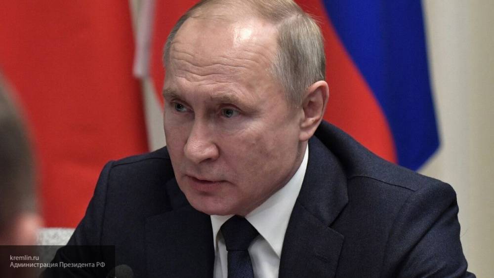 Владимир Путин - Путин предложил расширить перечень пострадавших из-за коронавируса транспортных отраслей - politros.com