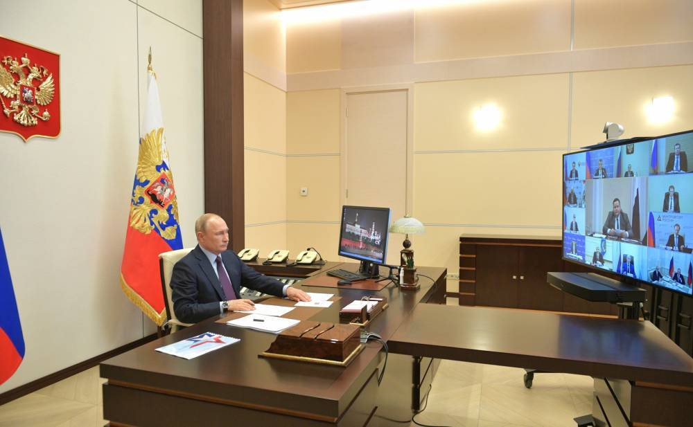 Владимир Путин - Владимир Путин поручил форсировать развитие внутреннего туризма - vm.ru - Россия