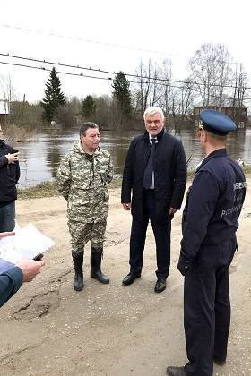 Владимир Уйба - Владимир Уйба посетил Летку - bnkomi.ru - респ. Коми