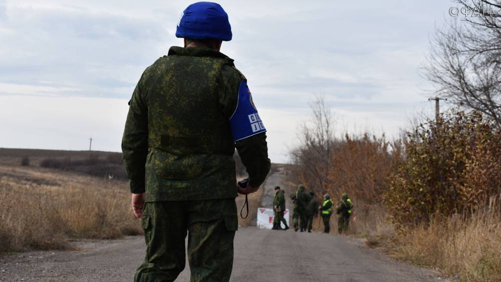 Джордж Кент - Политолог назвал голос уборщицы Госдепа более весомым в вопросе Донбасса, чем мнение Киева - riafan.ru - Москва - США - Украина - Киев - ДНР - ЛНР
