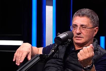 Александр Мясников - Доктор Мясников сравнил отказ Лукашенко от карантина с групповым сексом - lenta.ru - Россия - Белоруссия