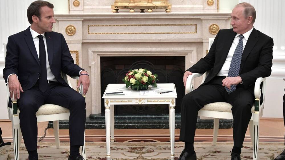 Владимир Путин - Эммануэль Макрон - Путин провел телефонный разговор с Макроном - riafan.ru - Москва - Россия - Франция