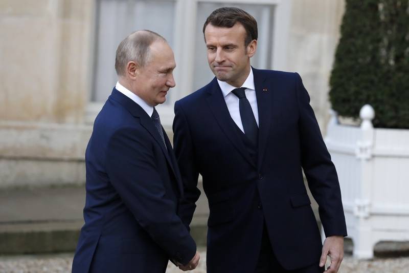 Владимир Путин - Эммануэль Макрон - Макрон выразил признательность французов русскому народу в канун 75-летия Победы - tvc.ru - Россия - Франция