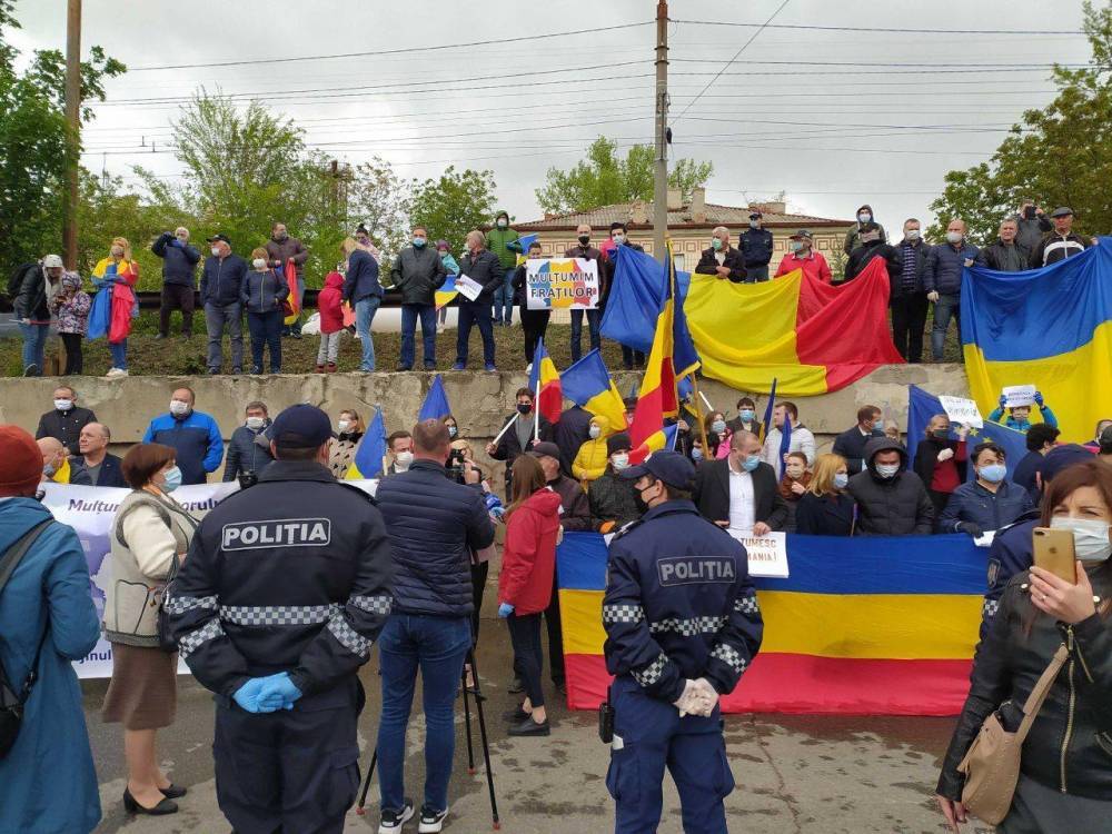 Румынские флаги и военные грузовики заполонили Кишинёв - politnavigator.net - Россия - Молдавия - Румыния - г. Бухарест