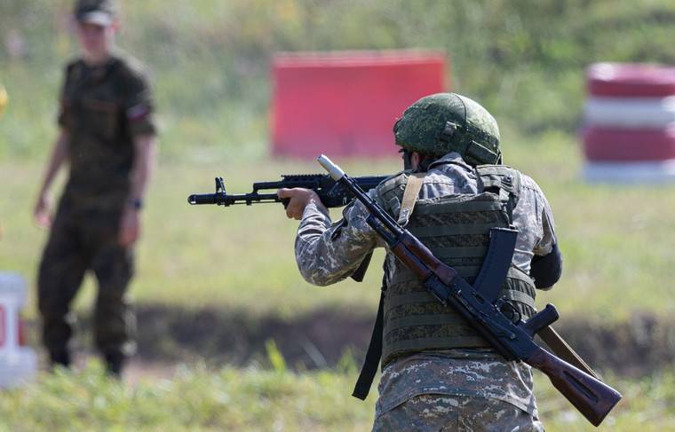 Сергей Шойгу - В РФ число заразившихся коронавирусом военнослужащих достигло 1540 - news.ru - Россия