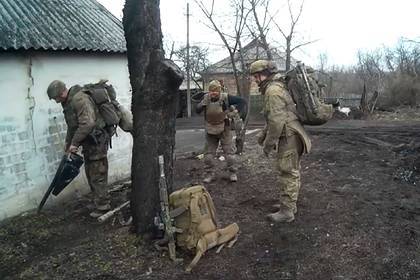 Андрей Ермак - На Украине опубликовали видео «снайперов ФСБ» в Донбассе - lenta.ru - Россия - Украина - Киев - Луганская обл. - Донецкая обл.