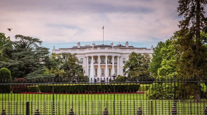 Дональд Трамп - Личный помощник Трампа заразился коронавирусом - usa.one - США
