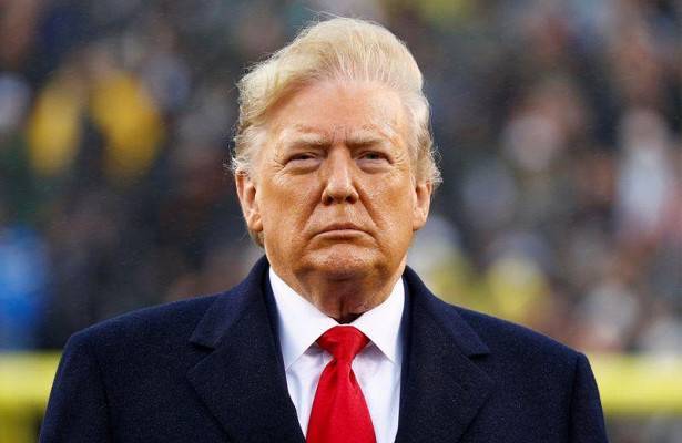 Дональд Трамп - Майк Пенс - У личного помощника Трампа выявили коронавирус - newtvnews.ru - США