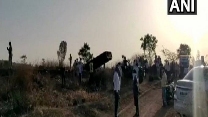 В Индии поезд раздавил 14 человек - piter.tv - Индия