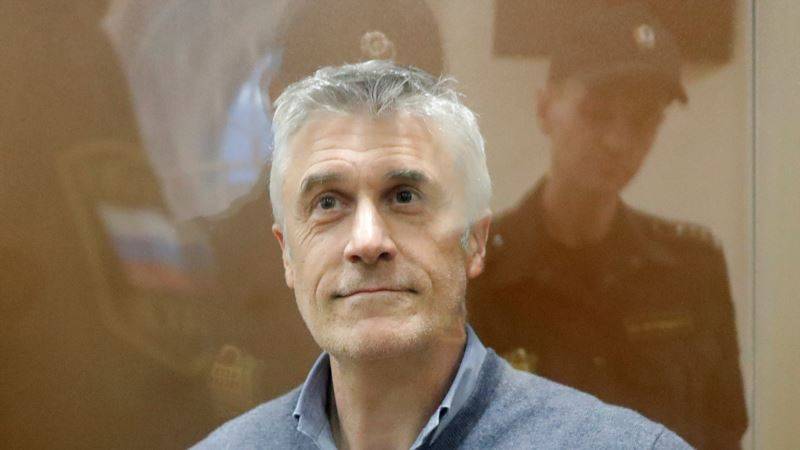 Майкл Калви - Калви оставили под домашним арестом до середины августа - golos-ameriki.ru - Москва - Россия