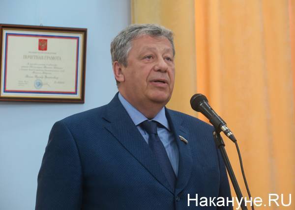 Евгений Куйвашев - "Благодаря Вам Екатеринбург стал современным мегаполисом". Куйвашев и Высокинский поздравили Чернецкого с 70-летием - nakanune.ru - Екатеринбург - Свердловская обл.