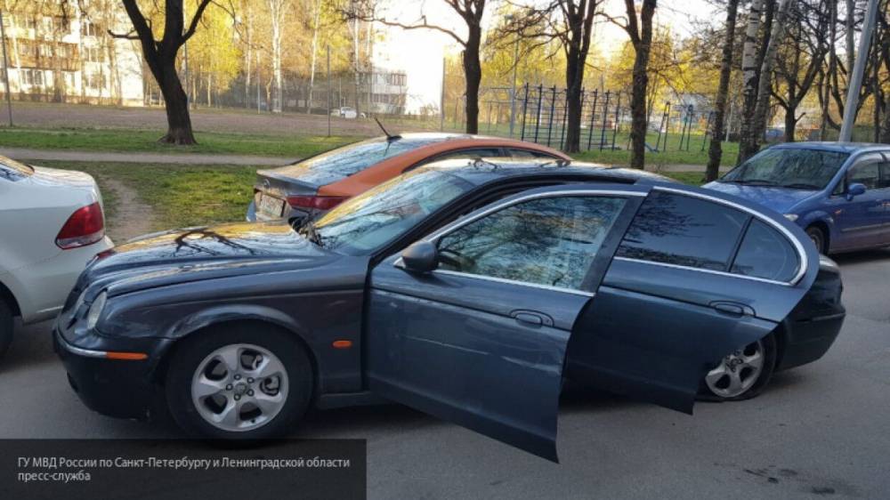 Пьяного водителя Jaguar задержали со стрельбой в Петербурге - nation-news.ru - Россия - Санкт-Петербург