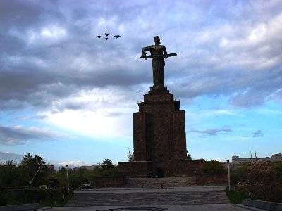 Экипажи боевых самолетов российской военной базы Эребуни и Минобороны РА провели генеральную репетицию - news.am - Армения - Ереван