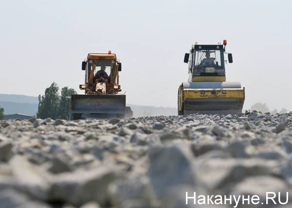 В Свердловской области приступили к ремонту улиц, названных в честь героев Великой Отечественной - nakanune.ru - Испания - Свердловская обл.