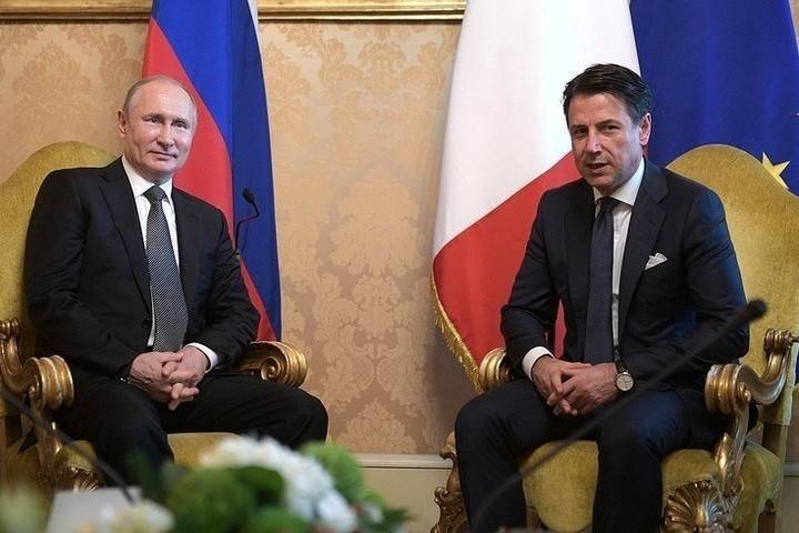 Владимир Путин - Джузеппе Конт - Конте отметил профессионализм российских военных и медиков - mk.ru - Россия - Италия