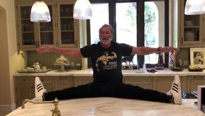 Арнольд Шварценеггер - Шварценеггер одурачил всех, показав "идеальный" шпагат - vesti.ru - шт. Калифорния