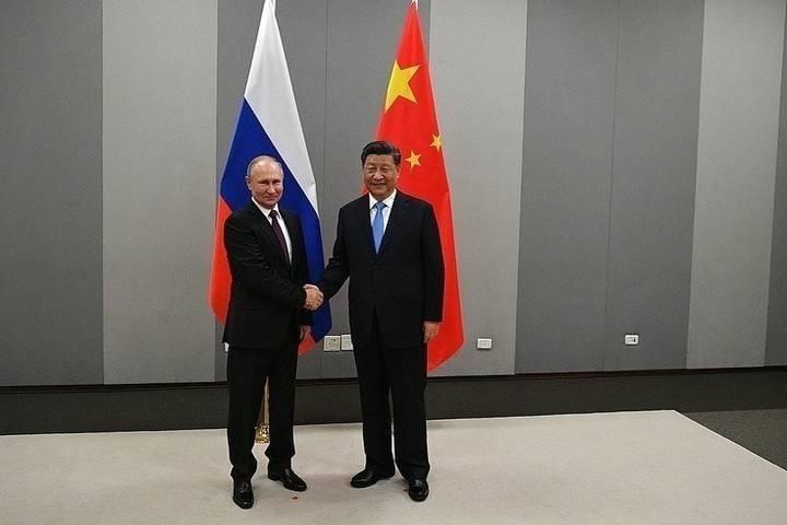 Владимир Путин - Си Цзиньпин - Си Цзиньпин тепло поздравил Путина с 75-летием Победы - mk.ru - Россия - Китай