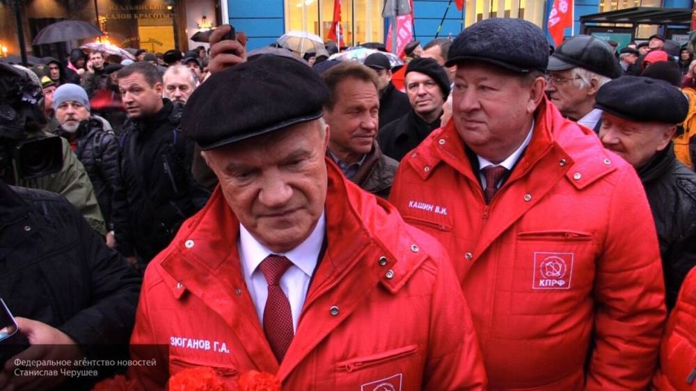 Вячеслав Макаров - КПРФ может "подарить" коронавирус ветеранам ко Дню Победы - inforeactor.ru - Москва - Россия - респ. Саха