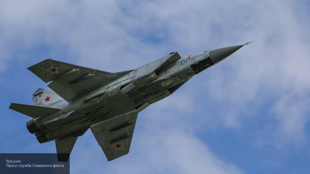 Четыре самолета МиГ-31 с комплексом "Кинжал" пролетят в парадном строю над Москвой - politexpert.net - Москва