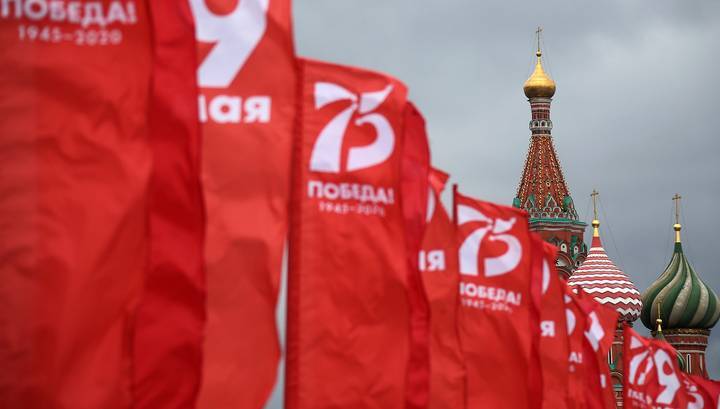 В России празднуют День Победы - vesti.ru - Москва - Россия - Новосибирск - Хабаровск - Владивосток