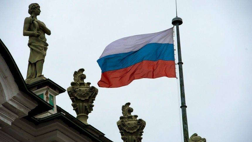 Владимир Путин - Прямая трансляция водной части парада в честь 75-й годовщины Победы в Великой Отечественной войне - 5-tv.ru - Россия