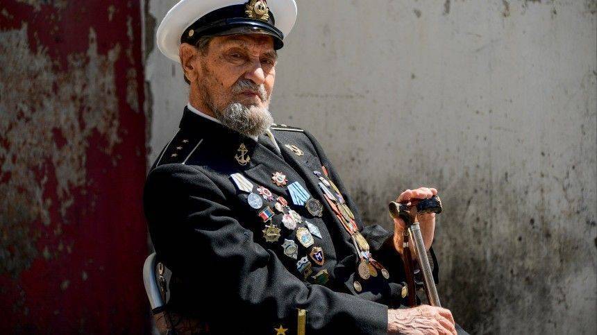 Анатолий Иванишин - Иван Вагнер - «С Днем Победы!» — космонавты с МКС поздравили ветеранов - 5-tv.ru - Россия