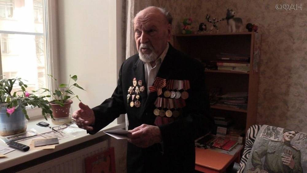 Ветераны войны принимают поздравления в честь 75-летия Победы. - riafan.ru - Россия