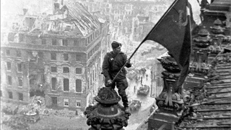 «Тигры» на плакатах и поздравления от вермахта: какие ошибки допускают на баннерах к 9 мая - golos-ameriki.ru - респ. Коми - Мурманская обл. - окр.Ненецкий - Усинск