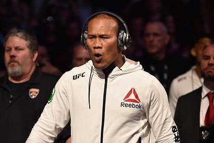 Джастин Гэтжи - Боец UFC сдал положительный тест на коронавирус за день до турнира - lenta.ru