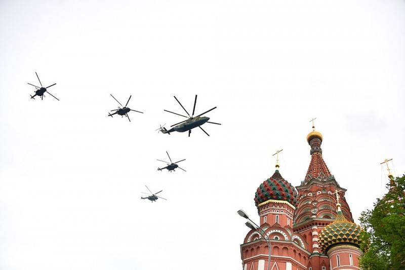 Владимир Путин - «Русские витязи», «Стрижи» и флаг России над пустой Красной площадью: лучшие фото 75 Парада Победы в Москве - pravdoryb.info - Москва - Россия