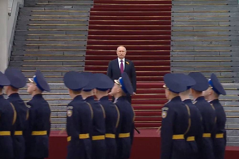 Сергей Шойгу - В Кремле перед Путиным прошел маршем Президентский полк - rtvi.com - Россия