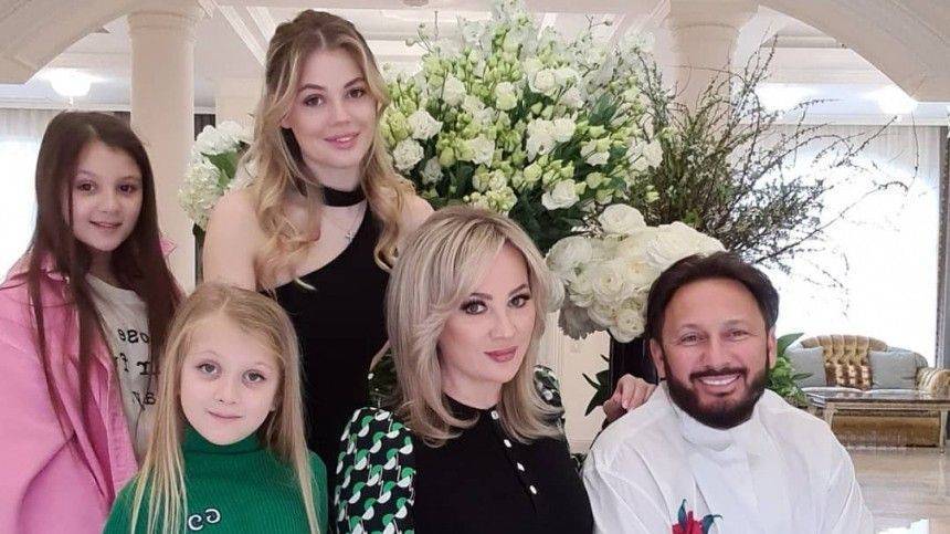 Стас Михайлов - Жена Стаса Михайлова показала поистине царский подарок мужа - 5-tv.ru - Россия