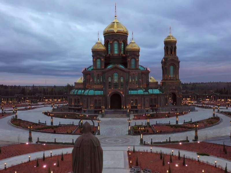Владимир Путин - Строительство храма Минобороны завершено. Его презентовали видеороликом - sobesednik.ru - Крым - Московская обл.