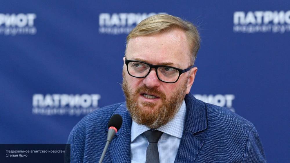 Виталий Милонов - Депутат Милонов и актер Соловьев поздравили ветеранов Петербурга с Днем Победы - politros.com - Россия - Санкт-Петербург