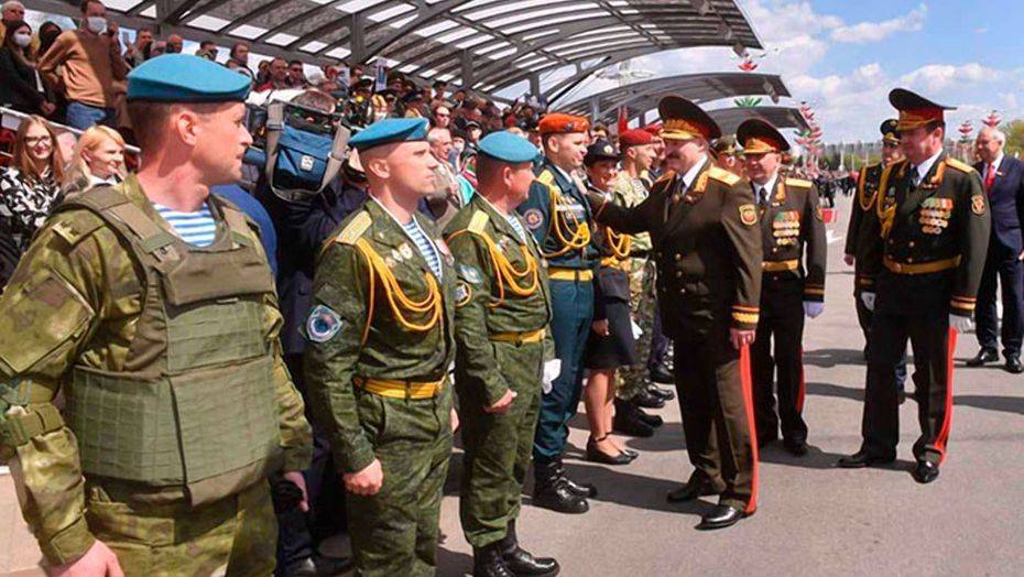Александр Лукашенко - Лукашенко на параде Дня Победы: Даже мысль изменить 75-летним традициям для нас недопустима - informburo.kz - Минск