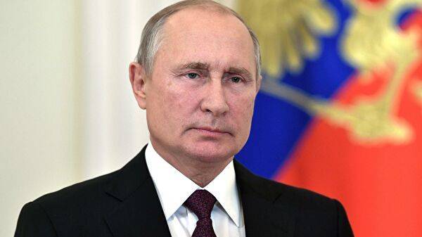 Владимир Путин - Путин поздравил президента Киргизии с Днем Победы - newtvnews.ru - Россия - Киргизия