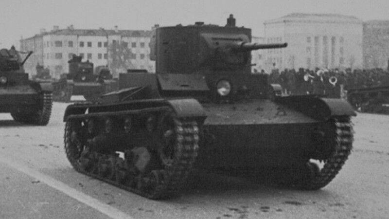 Два старинных танка времен ВОВ восстановлены в Ростовской области к юбилею Победы - politexpert.net - Московская обл. - Ростов-На-Дону - Ростовская обл.