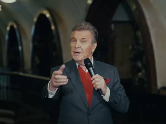Лев Лещенко - Выздоровевший Лещенко устроил концерт в метро 9 мая - newtvnews.ru