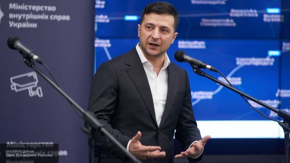 Владимир Зеленский - Зеленский умолчал о заслугах Красной армии в поздравительной речи к 9 Мая - polit.info - США - Украина